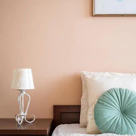 ~comfortify~ Kingsize Bed, A/c, Wifi, Skylineview * 华沙